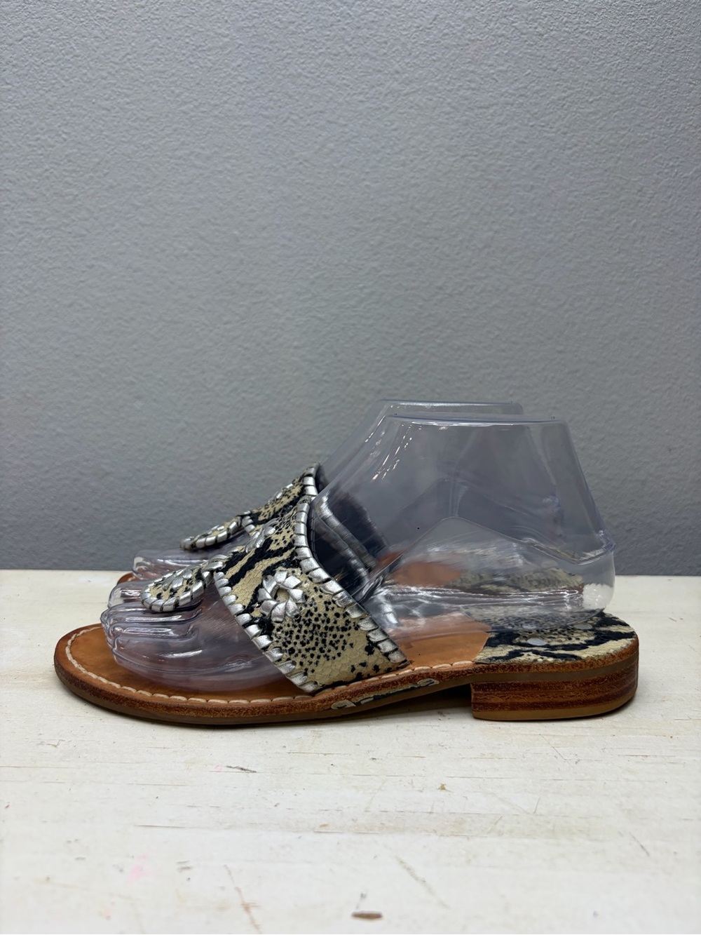 Jack Rogers Calf Hair Navajo Thong Sandals Size 6